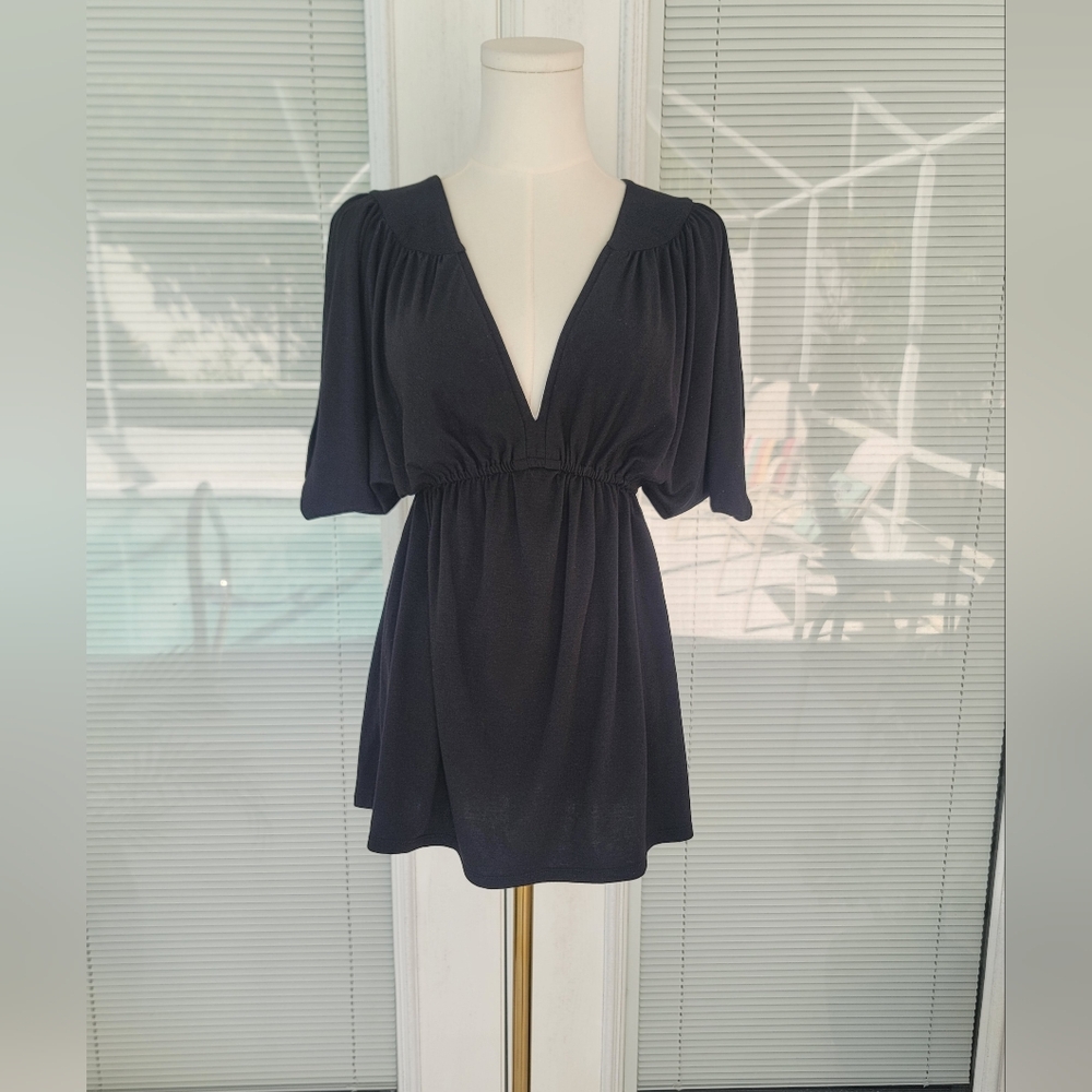 Vintage Y2K Guess Short Sleeve V Neck Top